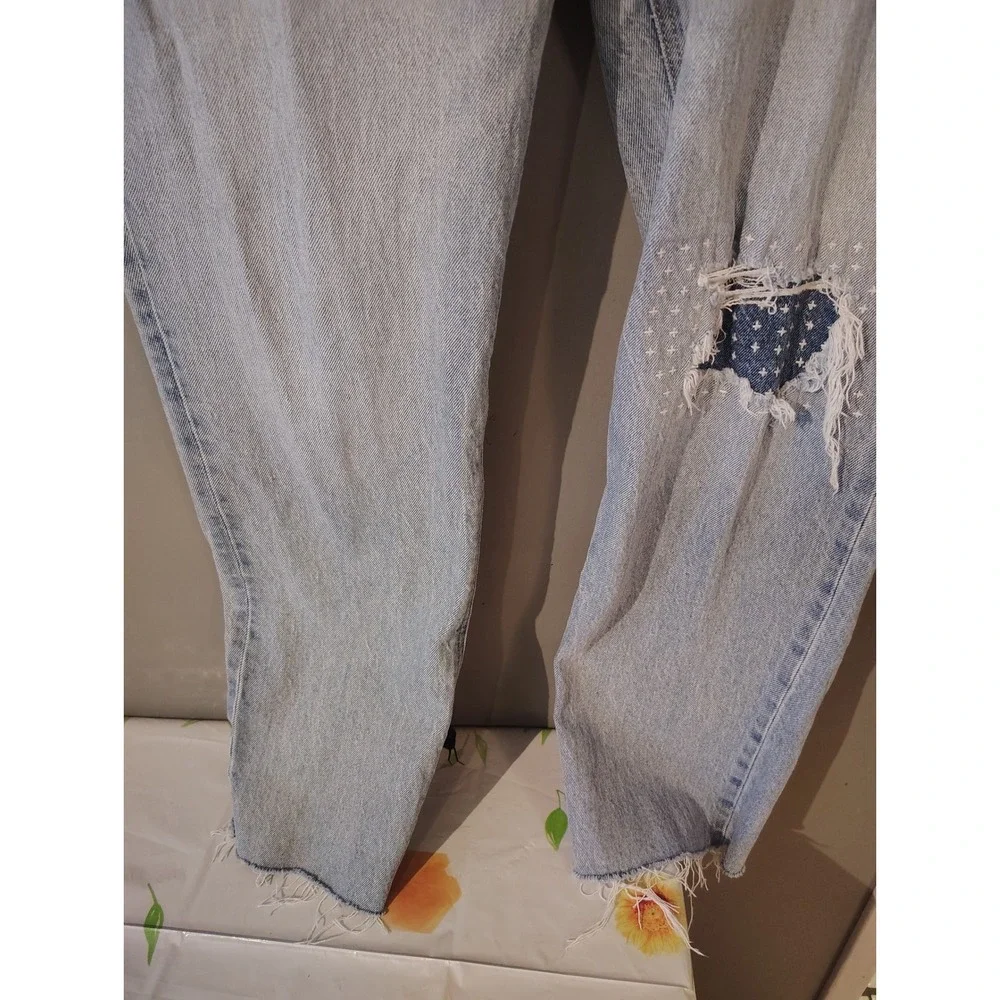 Old Navy High Rise Slouchy Straight Jeans Light Wash Distressed Patch Size 10